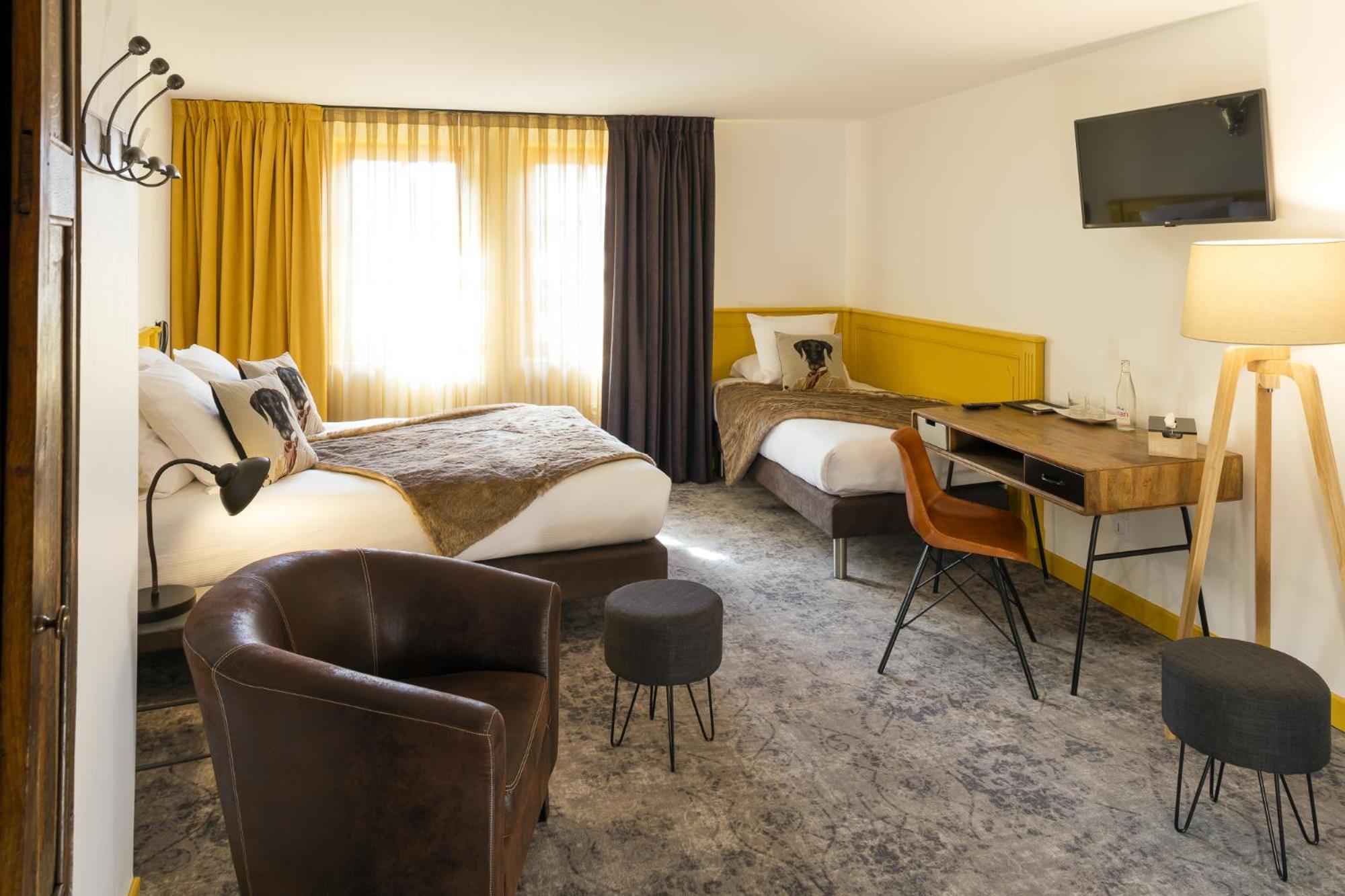 Contact Hotels Le Savigny & Spa Blacé Dış mekan fotoğraf