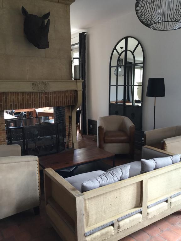 Contact Hotels Le Savigny & Spa Blacé Dış mekan fotoğraf
