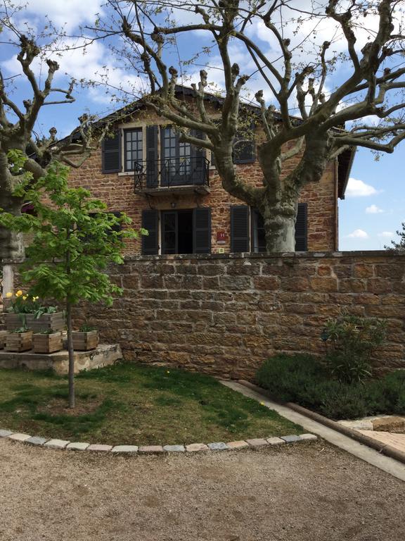 Contact Hotels Le Savigny & Spa Blacé Dış mekan fotoğraf